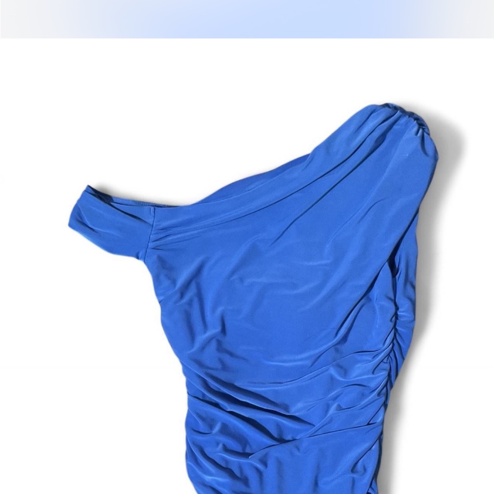 One-Shoulder Blue blouse